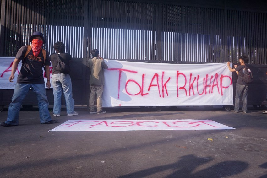 892118 1200 892118 1200